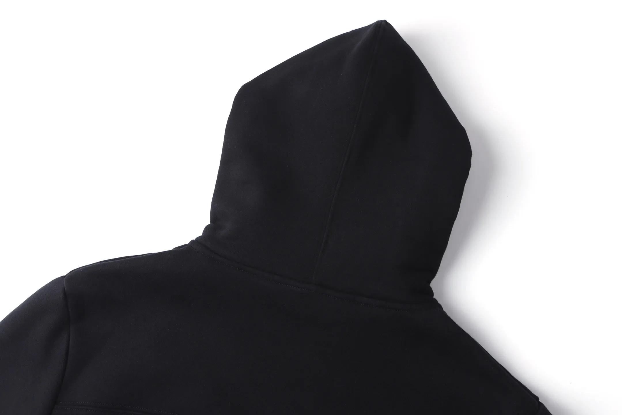 P410 SAINT LAURENT Yves Saint Laurent LOGO printed hooded sweatshirt ●Authentic 4239 purchase and development ●350 grams of combed cotton pearl fleece ●420 grams of trendy brand ribs ●100% cotton bundle cloth ●Fabrics fermentation wash ●Flock printing ●Customized 1:1 hat rope ●Customized 1:1 hanging clock ●Customized 1:1 trademark ●Fit version ●Size: S M L XL ●Style number: 2016/3B#10